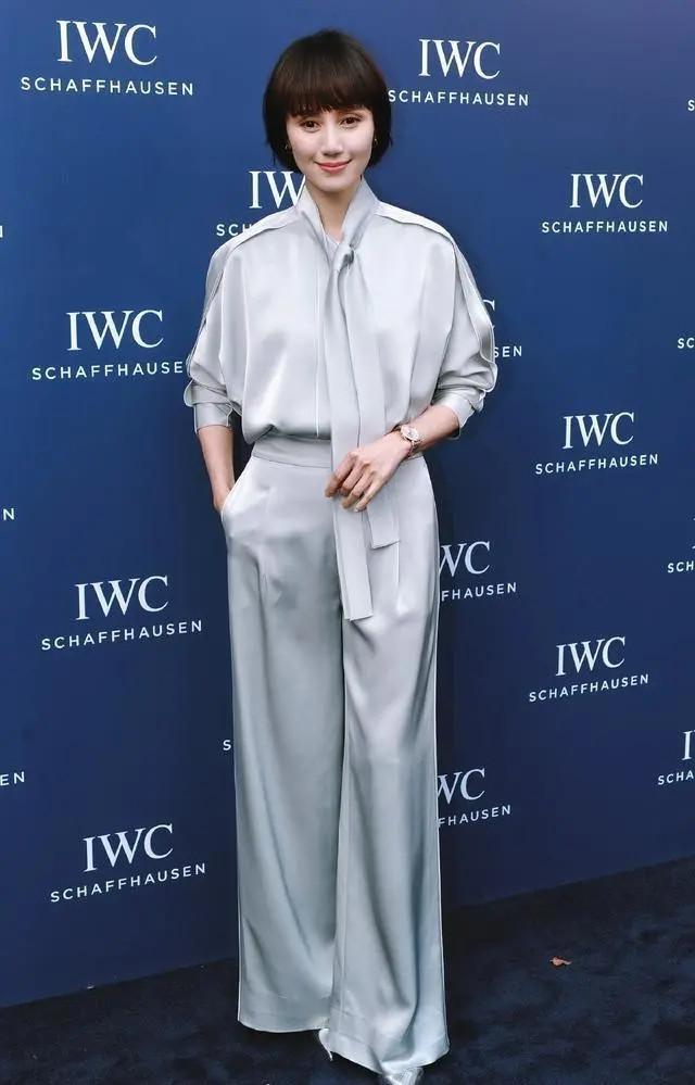 直筒裤的裁剪方法图视频_直筒裤的裁剪方法图视频_直筒裤的裁剪方法图视频